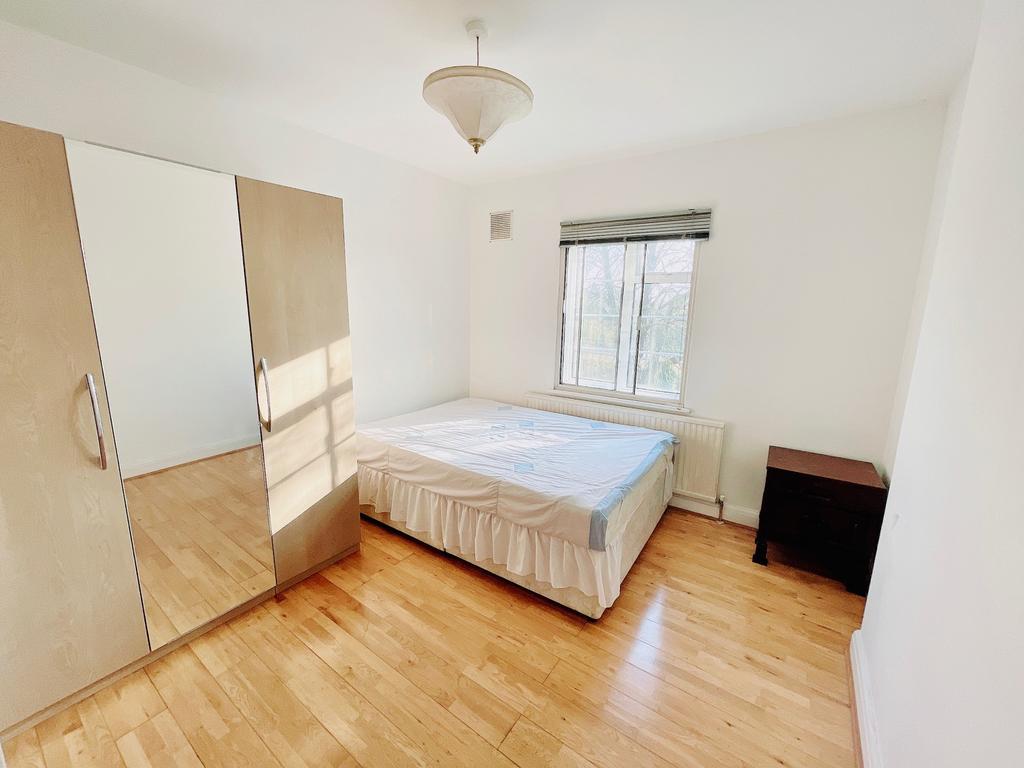 Apartment in London - More