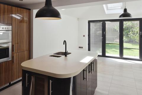 4 bedroom house to rent, Paynes Field, Barnack