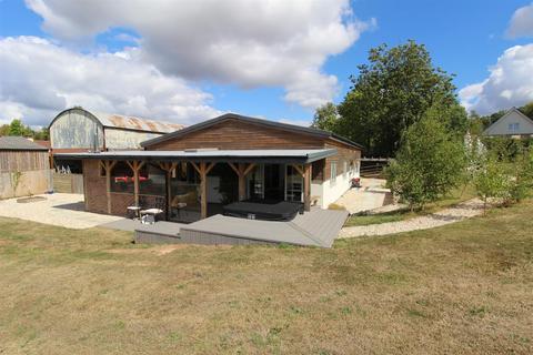 4 bedroom bungalow to rent, Lower Tale, Payhembury, Honiton