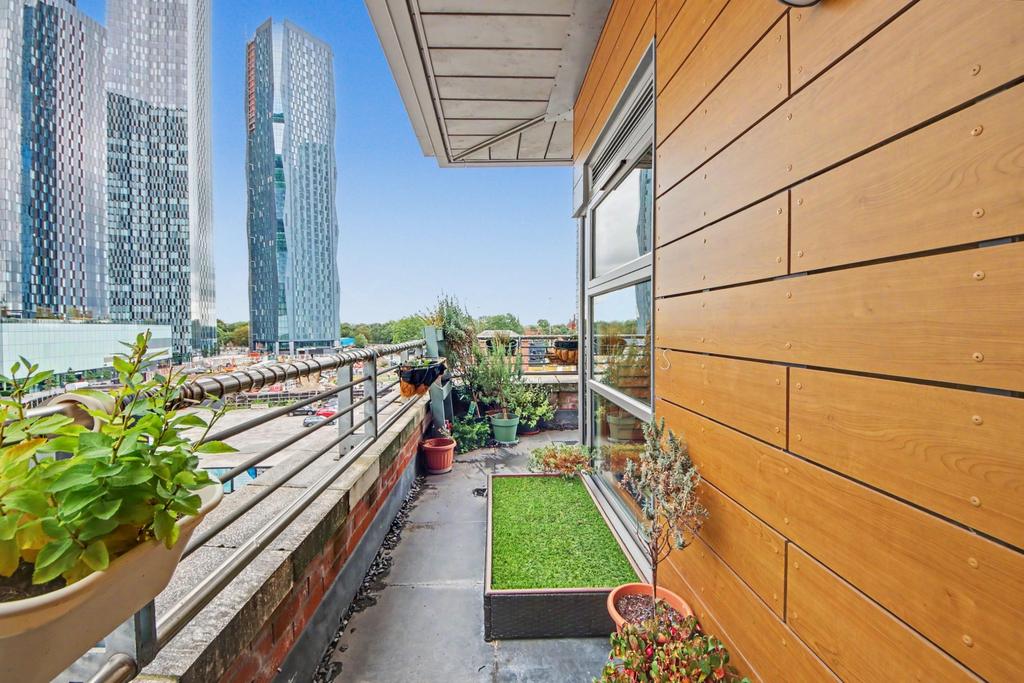 Apartment in Manchester, Castlefield, City Centre - View 2