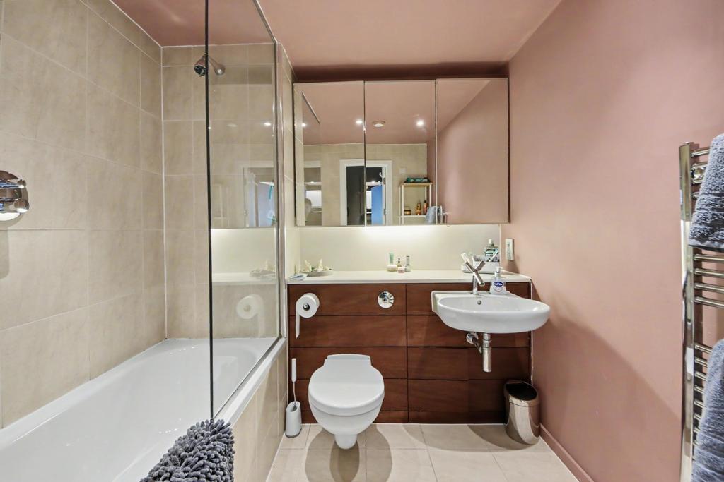 Apartment in Manchester, Castlefield, City Centre - View 4