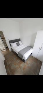 1 bedroom in a house share to rent, Norbreck Gardens, London NW10