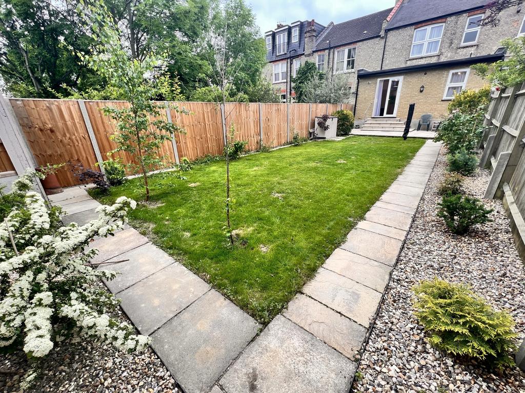 Apartment in London - View 3