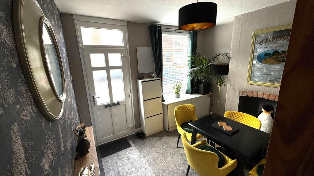 House in Beeston - View 2