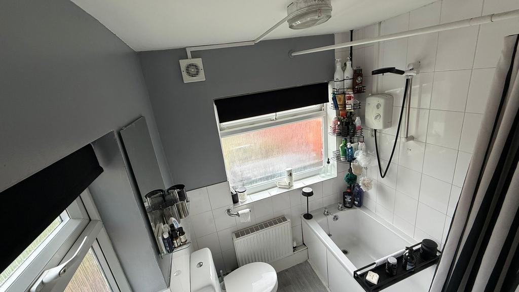 House in Beeston - View 5