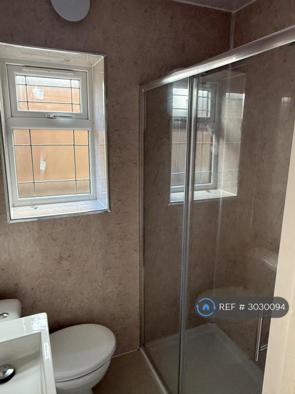 Apartment in Ashford - View 4