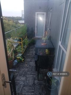 1 bedroom in a flat share to rent, Boomtown  Progressive Close, London, DA14
