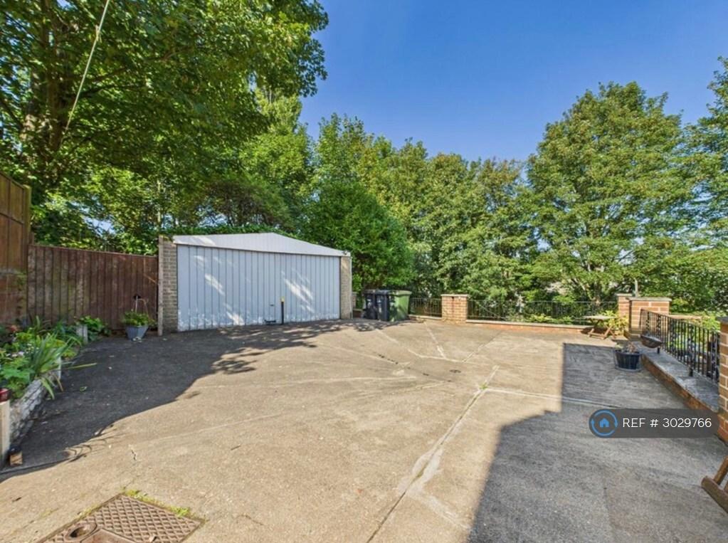 House in Nottingham - View 3