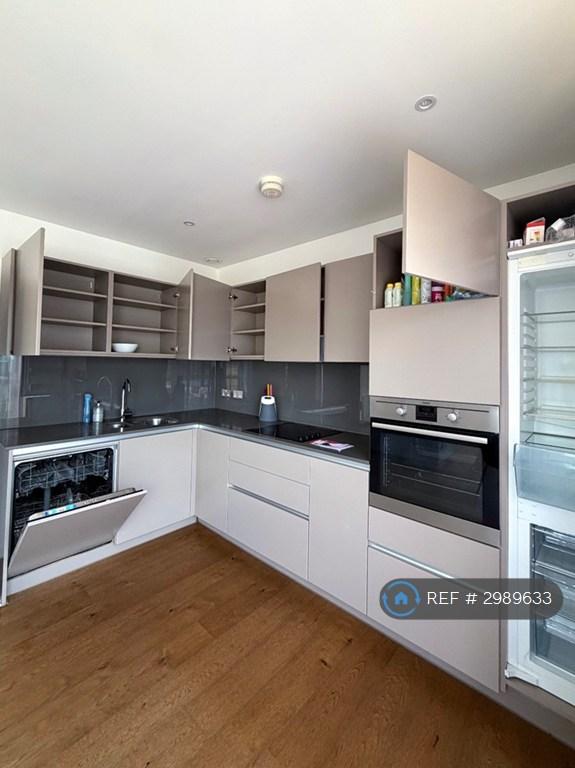 Apartment in London - View 5