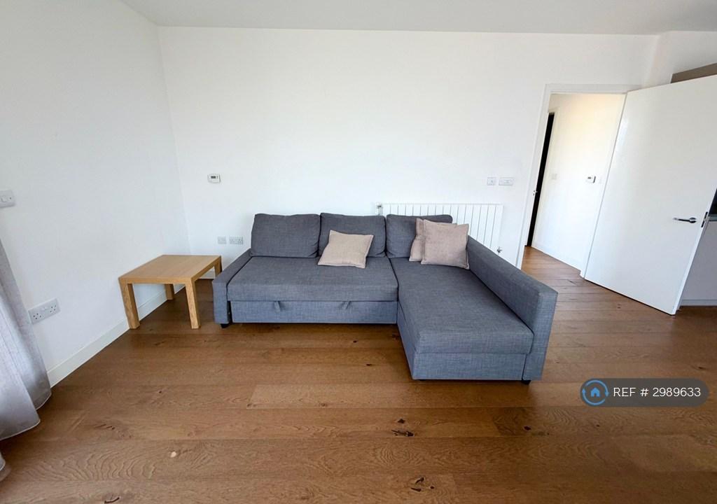 Apartment in London - More