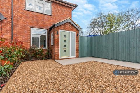 2 bedroom terraced house to rent, Olveston Walk, Carshalton, SM5
