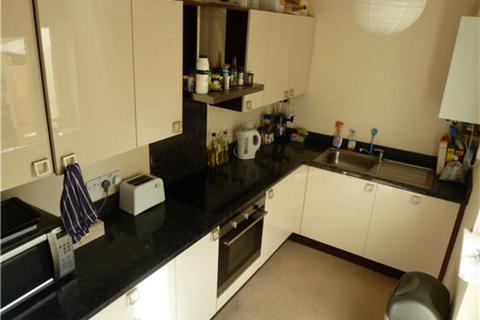 6 bed house for rent in 16 Chedworth Street