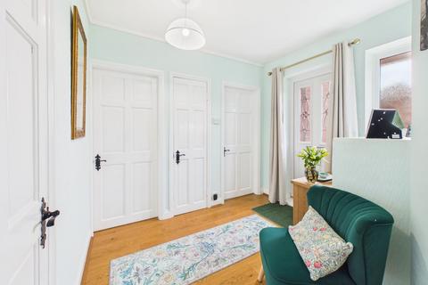 2 bedroom flat for sale, Lea Crescent, Cottingham, HU16