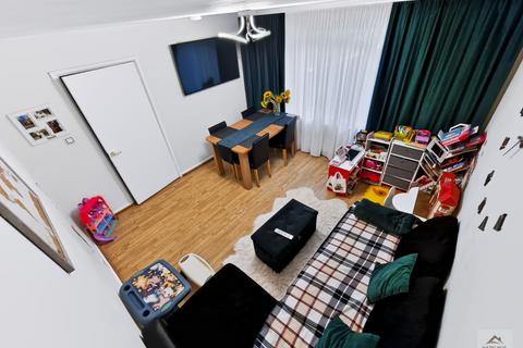 undefined, 48 Broom Court, Hunsbarrow Road, Northampton, NN4