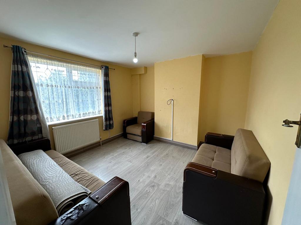 Apartment in London - View 5