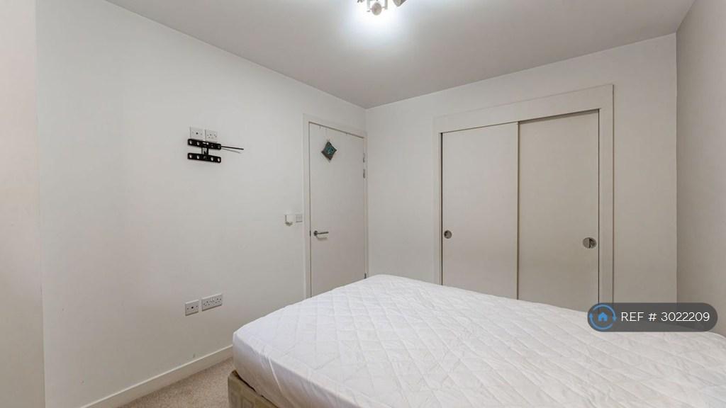 Apartment in Glasgow - View 2