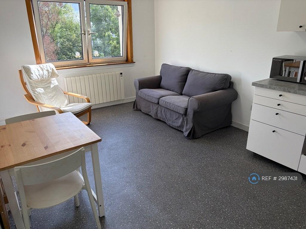 Apartment in Glasgow - View 5