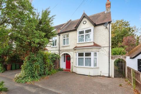 4 bedroom semi-detached house for sale, Lynwood Drive, Worcester Park, KT4