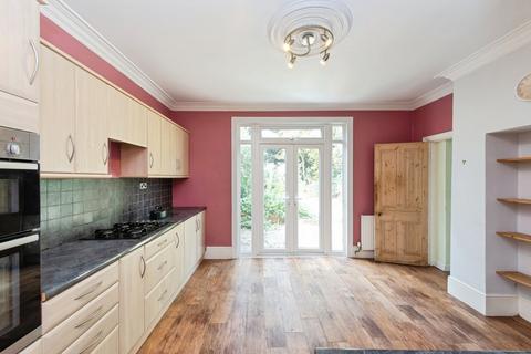 4 bedroom semi-detached house for sale, Lynwood Drive, Worcester Park, KT4