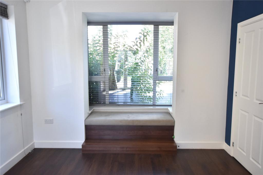 House in Coulsdon - View 3