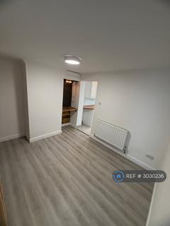 2 bedroom terraced house to rent, Lower Cliff Road, Great Yarmouth, NR31
