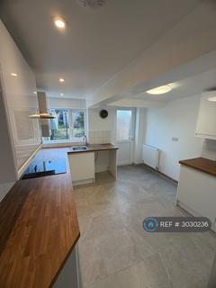2 bedroom terraced house to rent, Lower Cliff Road, Great Yarmouth, NR31