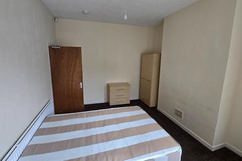 4 bedroom house to rent, Scarsdale Road, Manchester M14