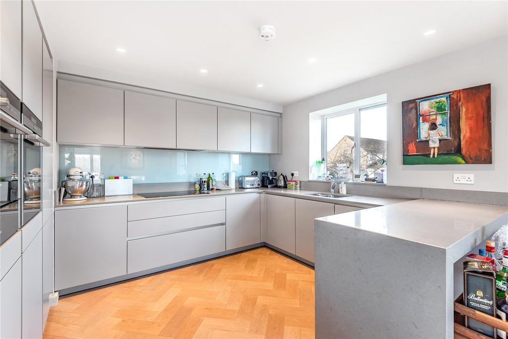 Apartment in Alwoodley - View 5