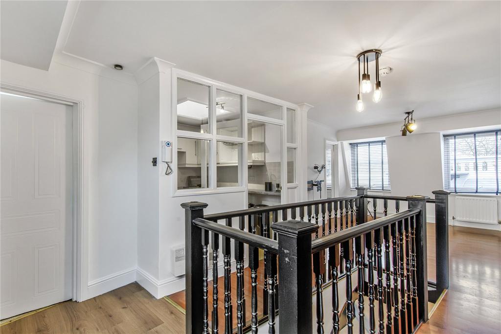 Apartment in London - View 3