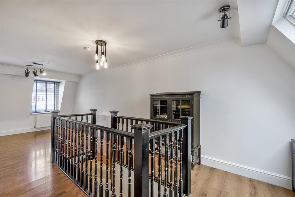 Apartment in London - View 4