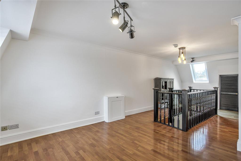 Apartment in London - View 5