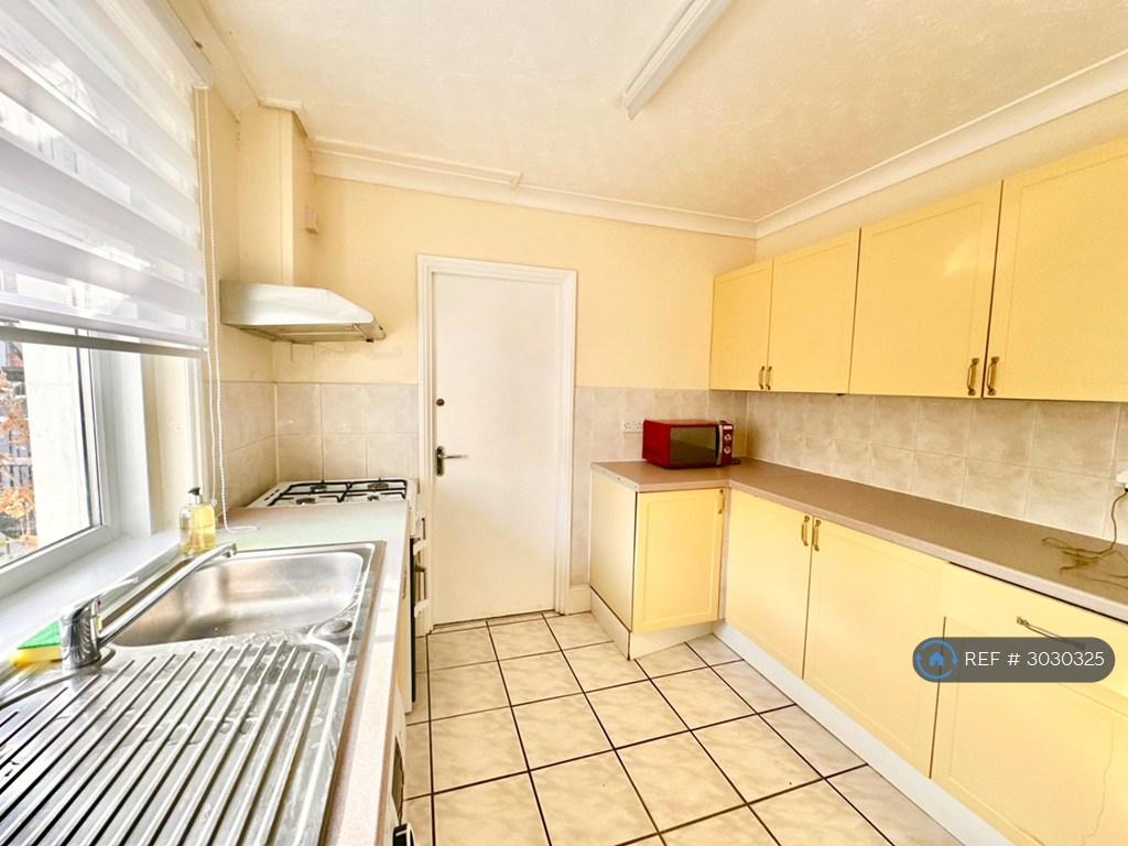 Apartment in Southampton - View 2