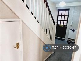 Apartment in Hounslow - View 3