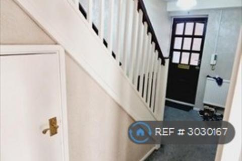 2 bedroom maisonette to rent, Maitland Close, Hounslow, TW4