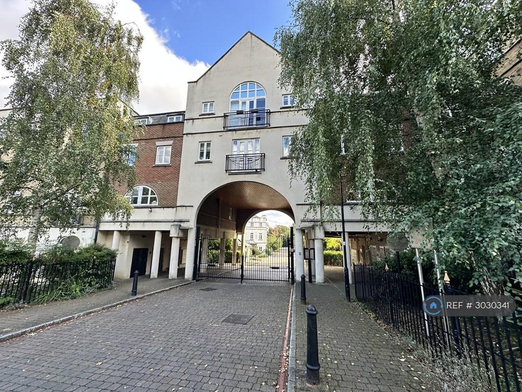 House in London - View 3