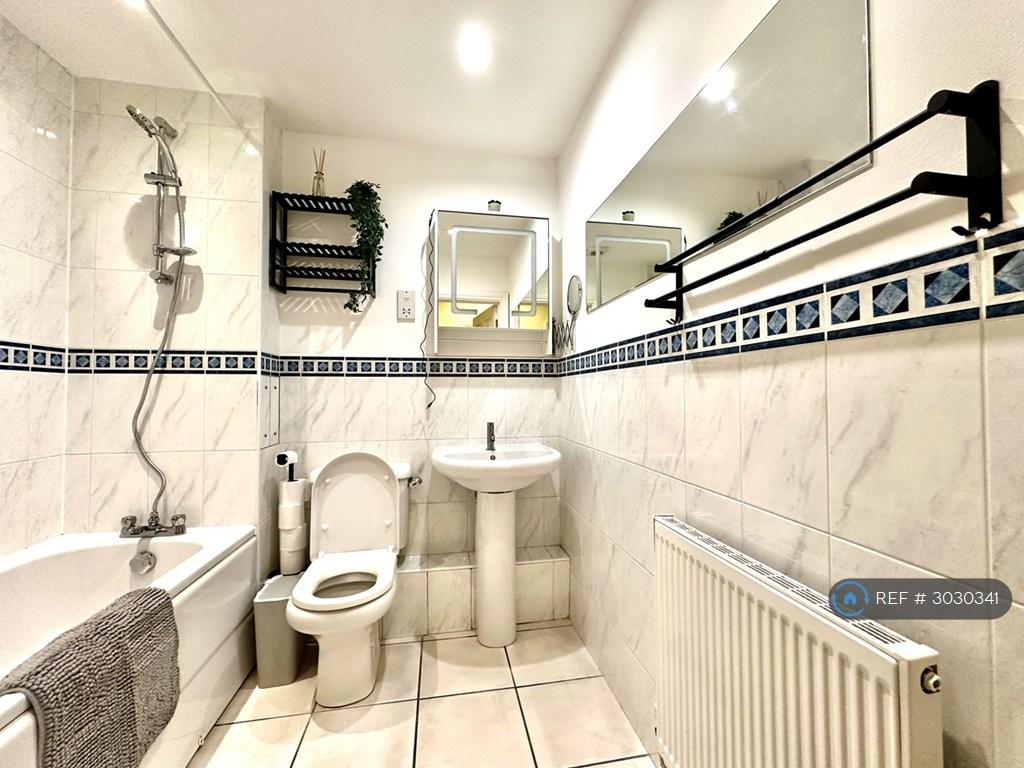 House in London - View 5