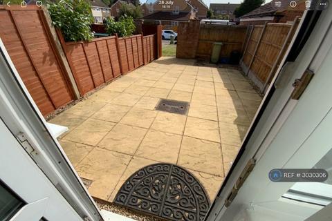 3 bedroom terraced house to rent, Mersey Way, Milton Keynes, MK3