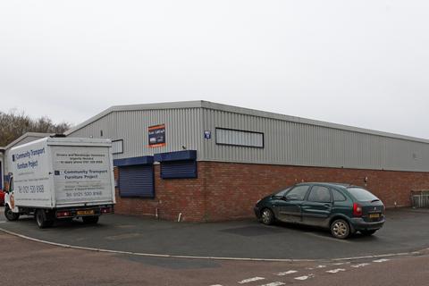 Warehouse to rent, Cradley Rd Cradley Heath B64 7RW