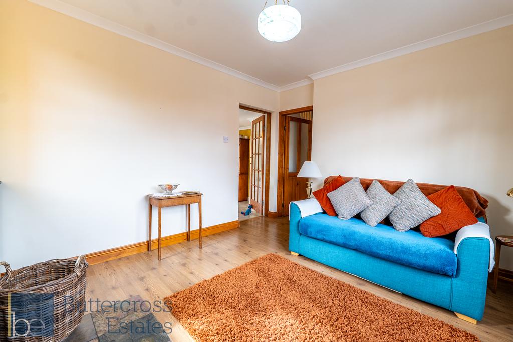 House in Newark - View 5