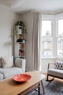 3 bedroom maisonette for sale, Murchison Road, London E10