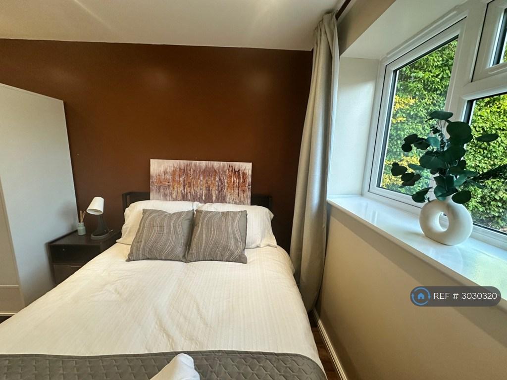 Apartment in Bromley - View 4