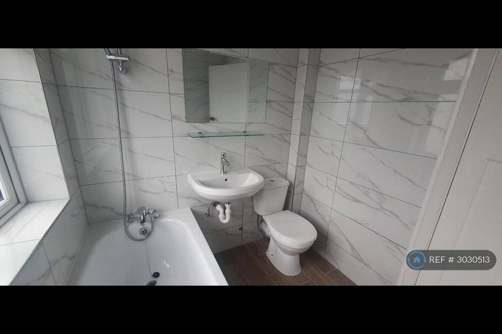 House in London - View 2