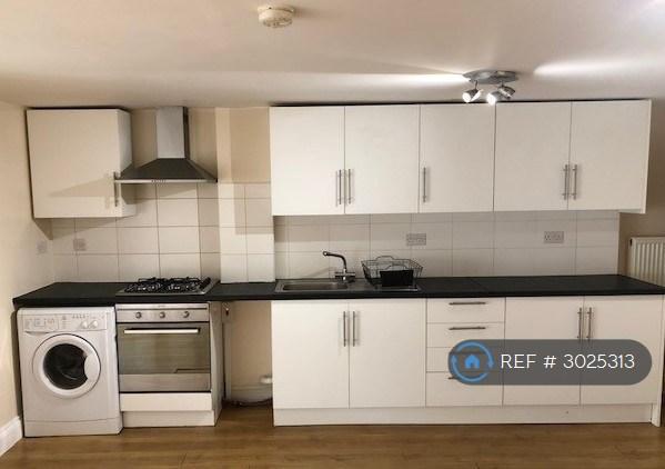 Apartment in Sutton - More