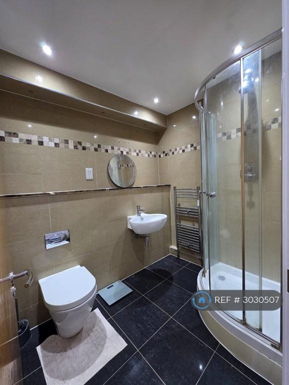 Apartment in Sutton - View 5
