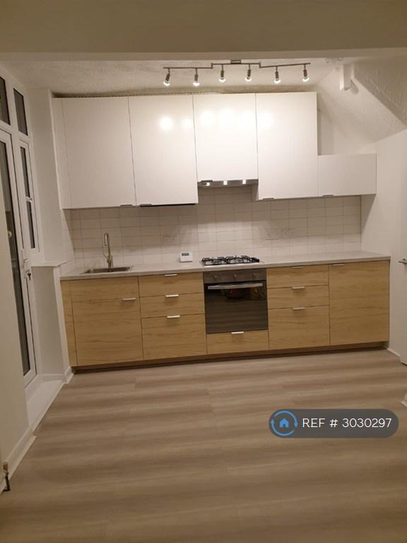 House in Dagenham - View 2
