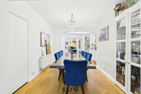 5 bedroom terraced house for sale, Bell Lane, LONDON, NW4 2AE