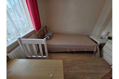 1 bed room for rent in Kent Ave, Bridgwater, TA6