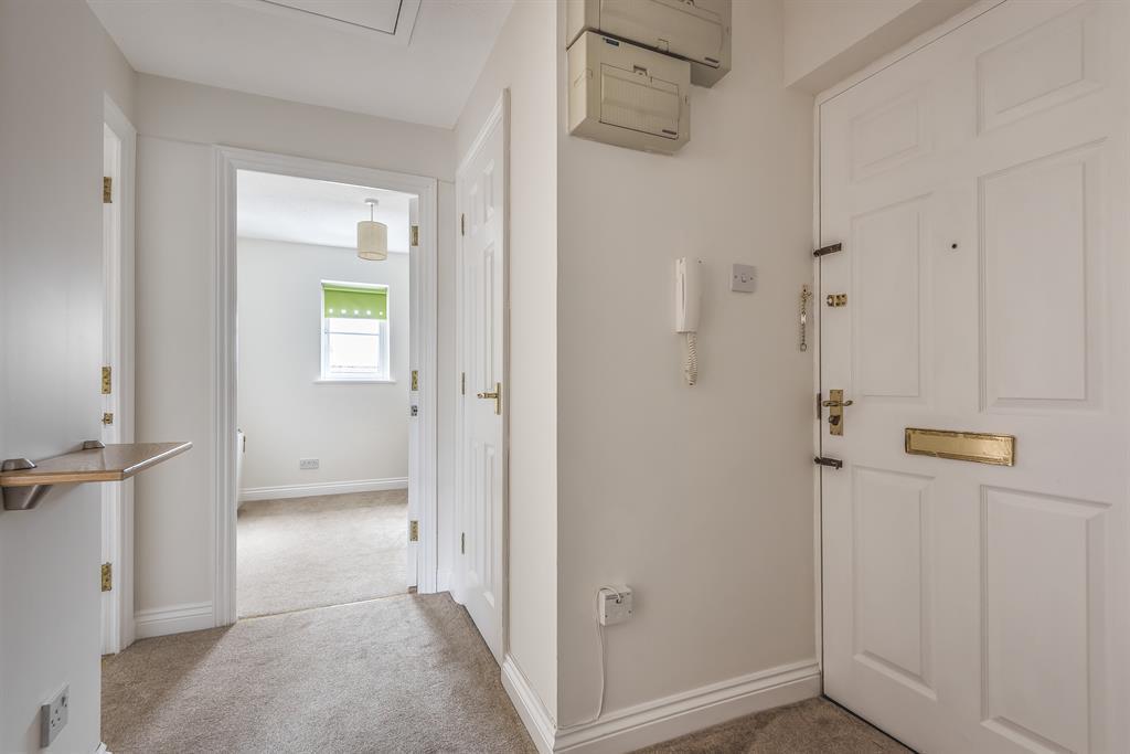 Apartment in Headington - View 5