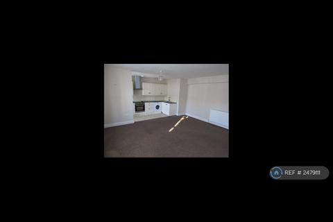 3 bedroom flat to rent, High St, Honiton, EX14