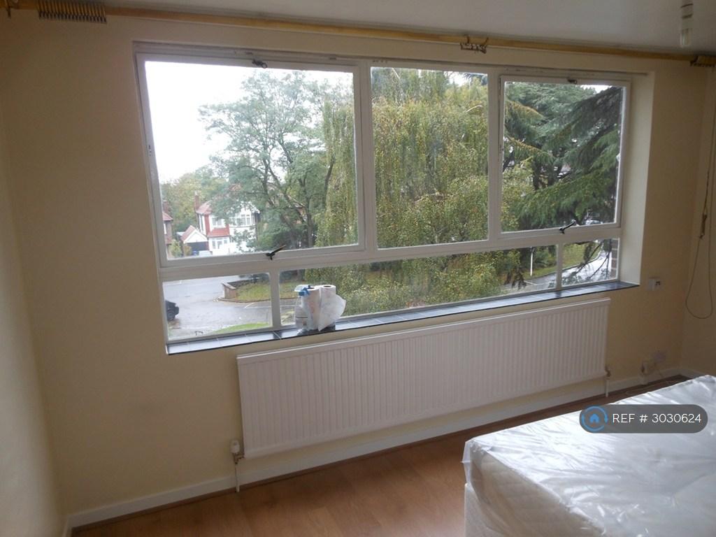 Apartment in Hendon - View 4